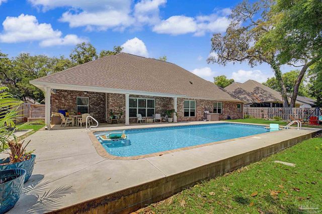 1430 E Shores Blvd, Gulf Breeze, FL 32563