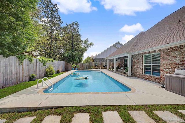 1430 E Shores Blvd, Gulf Breeze, FL 32563