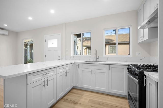 417 Riverdale Drive 417C, Glendale, CA 91204