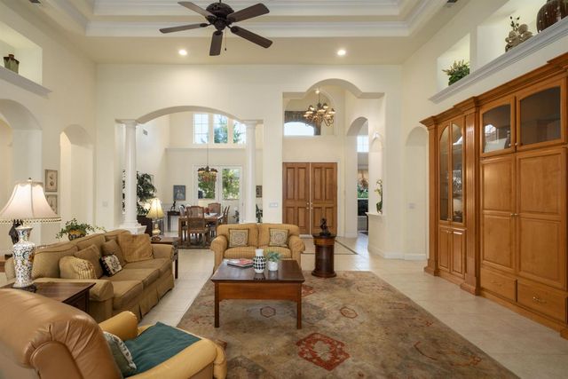 3386 E Via Monte Verdi Avenue, Clovis, CA 93619
