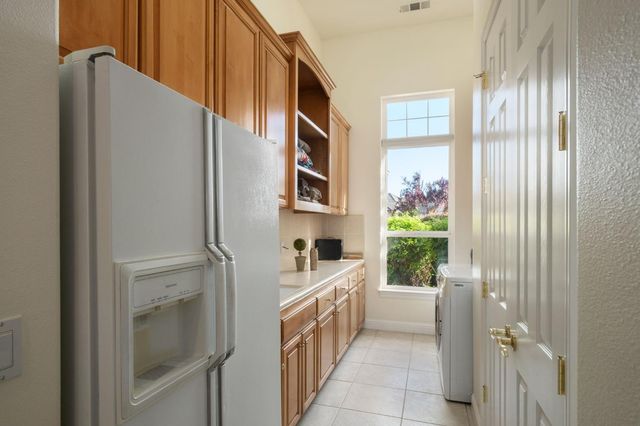 3386 E Via Monte Verdi Avenue, Clovis, CA 93619
