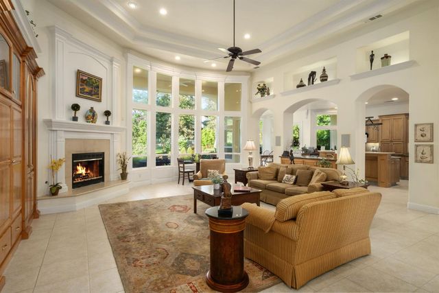 3386 E Via Monte Verdi Avenue, Clovis, CA 93619