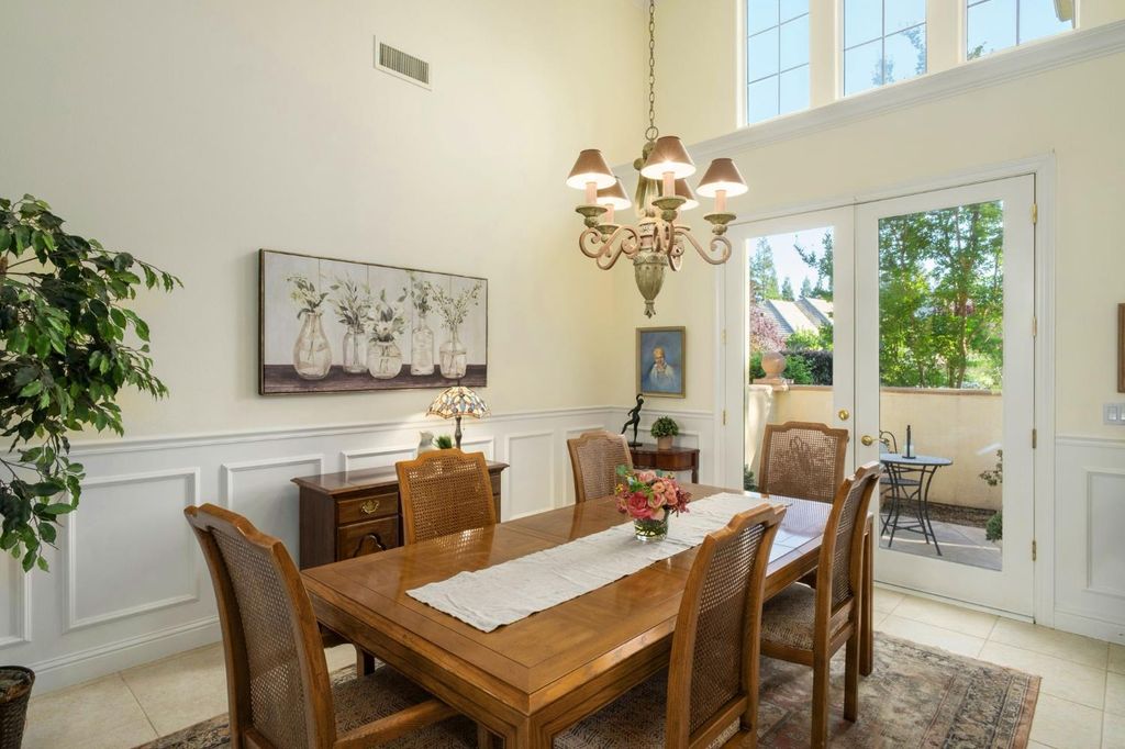 Image 13 of property listing at 3386 E Via Monte Verdi Avenue, Clovis, CA 93619