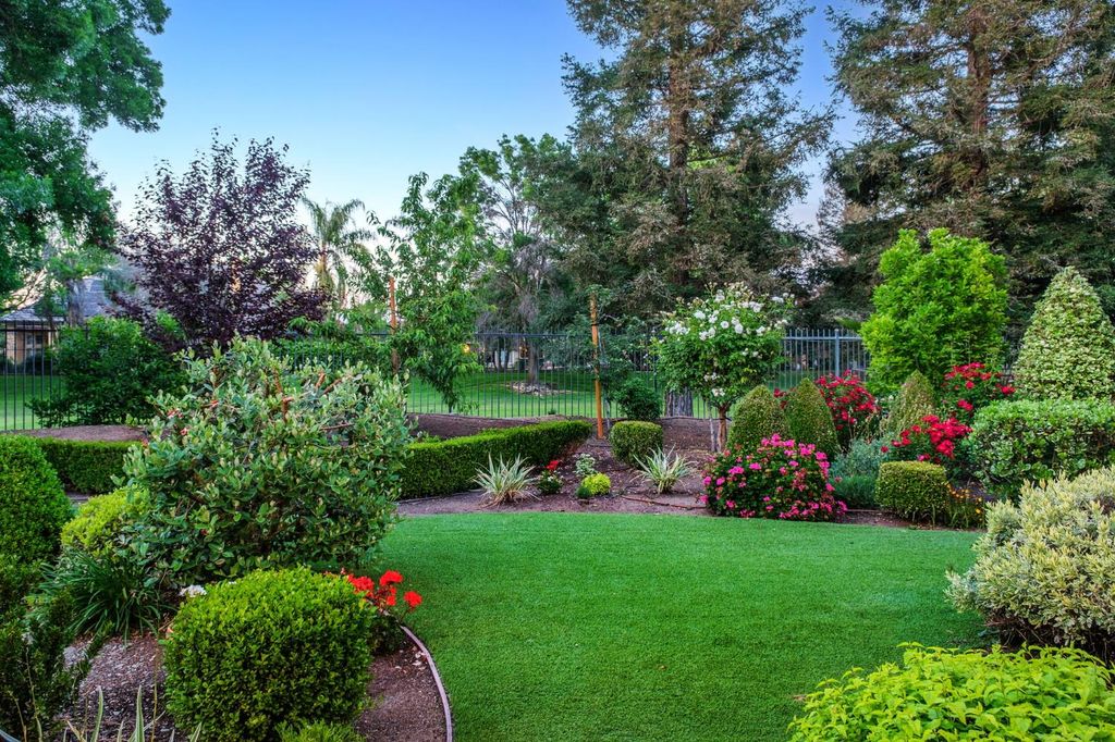 Image 39 of property listing at 3386 E Via Monte Verdi Avenue, Clovis, CA 93619