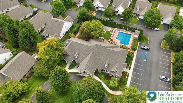 5229 Garden View Lane, Lower Macungie Twp, PA 18062