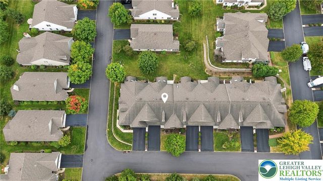 5229 Garden View Lane, Lower Macungie Twp, PA 18062