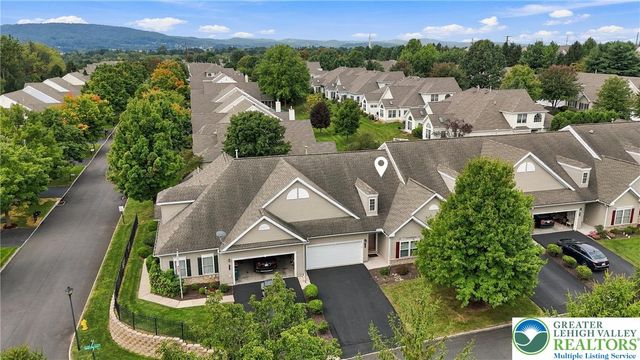 5229 Garden View Lane, Lower Macungie Twp, PA 18062