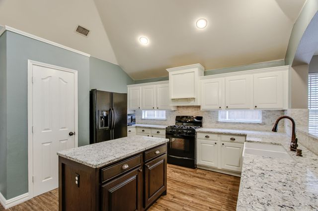 4516 Highridge Drive, The Colony, TX 75056