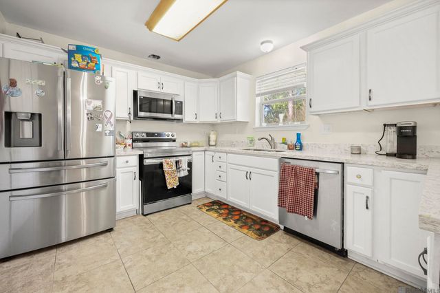 21469 Forrest Ln, Ponchatoula, LA 70454