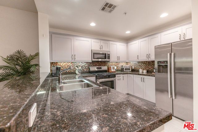 7100 Alvern Street 108, Los Angeles, CA 90045
