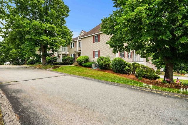 690 S Porter St Apt 26, Manchester, NH 03103
