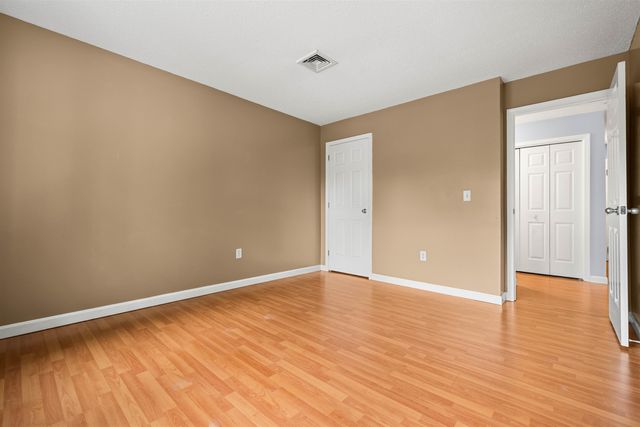690 S Porter St Apt 26, Manchester, NH 03103