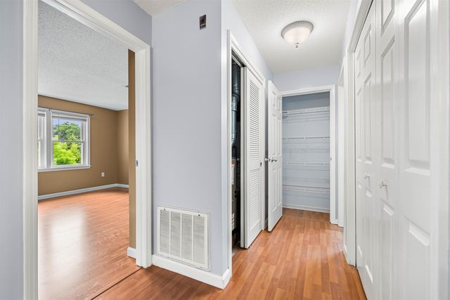 690 S Porter St Apt 26, Manchester, NH 03103