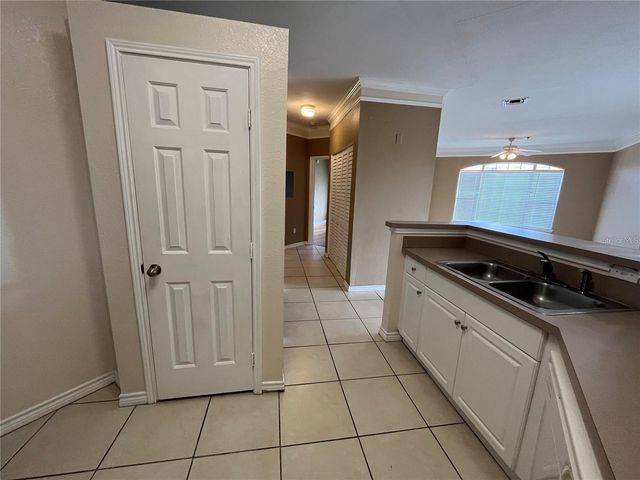 4305 BAYSIDE VILLAGE DRIVE 301, Tampa, FL 33615