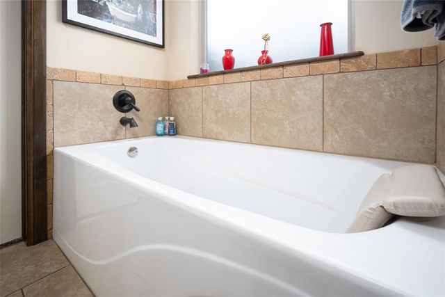 1692 Appaloosa Drive, Blanchard, OK 73010