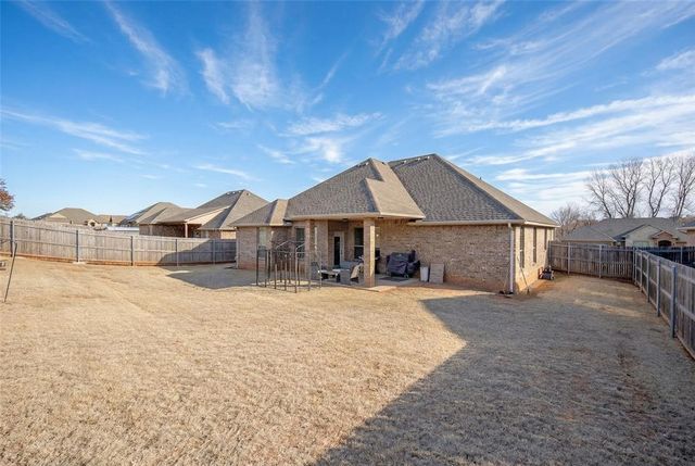 1692 Appaloosa Drive, Blanchard, OK 73010