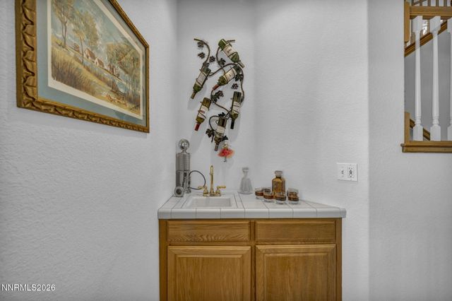 1724 Pinoak Lane, Carson City, NV 89703
