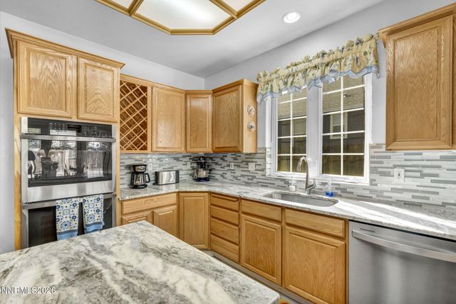 1724 Pinoak Lane, Carson City, NV 89703