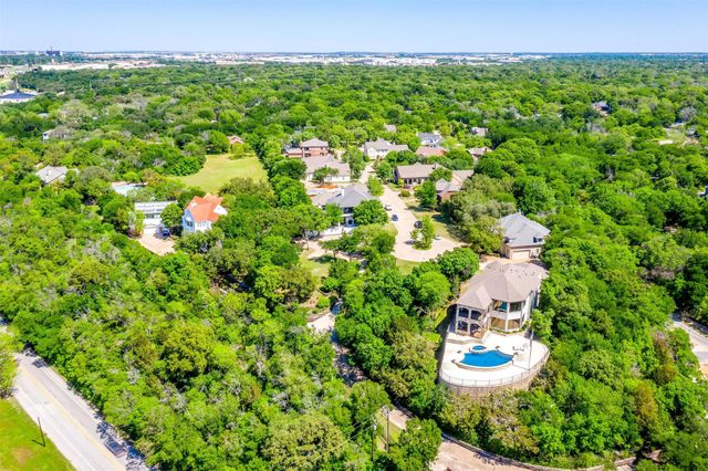 1001 Brae Court, Fort Worth, TX 76111