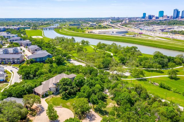 1001 Brae Court, Fort Worth, TX 76111