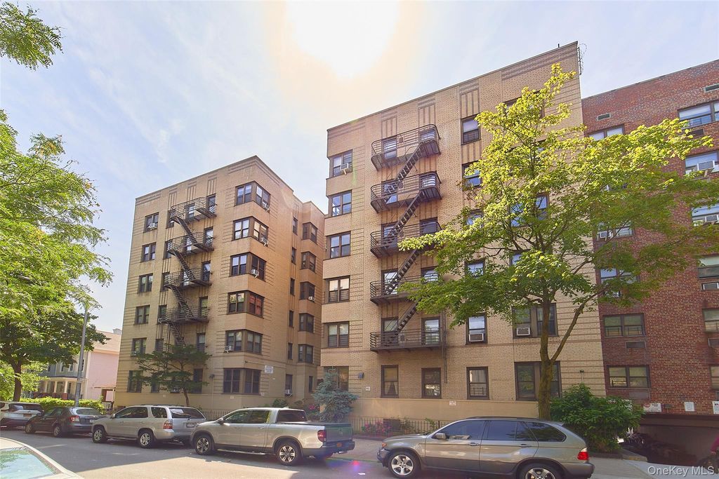 2962 Decatur Avenue 4D, Bronx, NY 10458 — photo 3