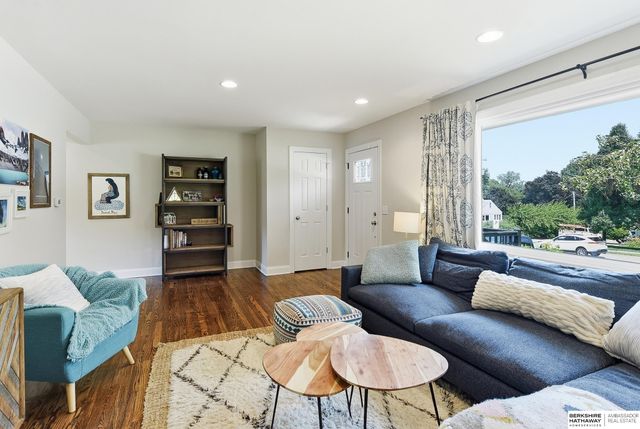 440 S 84th Street, Omaha, NE 68114