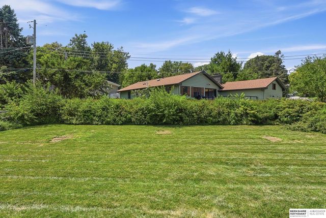 440 S 84th Street, Omaha, NE 68114