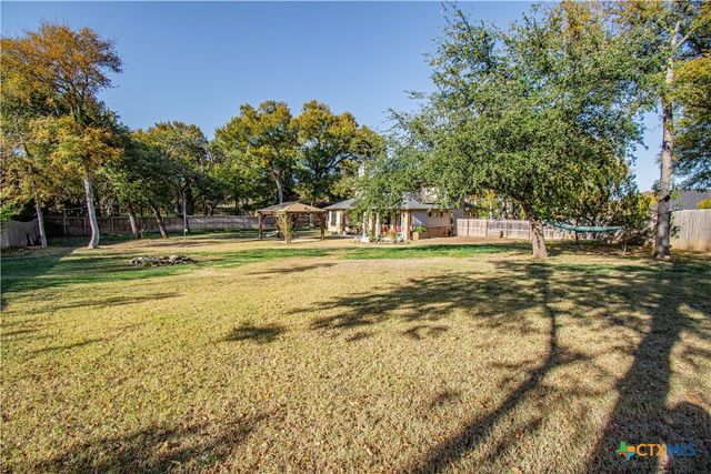1020 Woodland Bend Circle, Salado, TX 76571