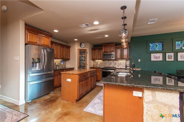 1020 Woodland Bend Circle, Salado, TX 76571