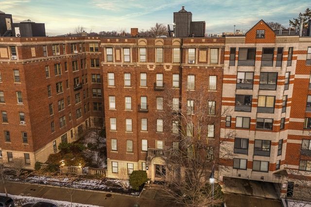 1945 Commonwealth Avenue 4, Boston, MA 02135