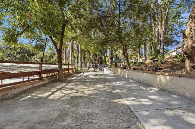 30015 Ridge Creek, Valley Center, CA 92082