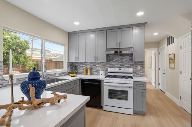 2074 Ashwood Lane, San Jose, CA 95132