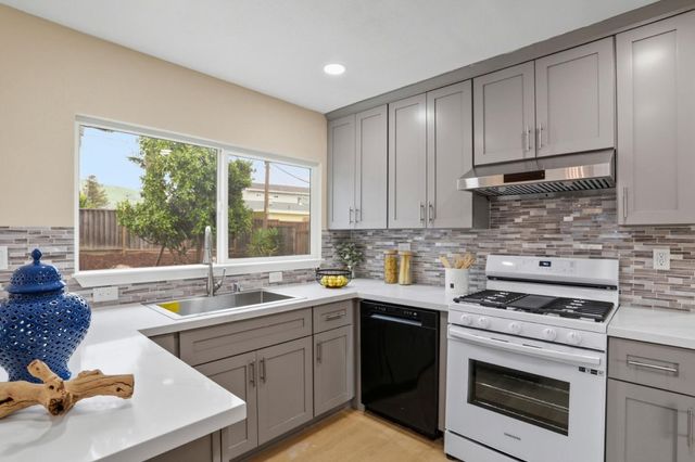 2074 Ashwood Lane, San Jose, CA 95132