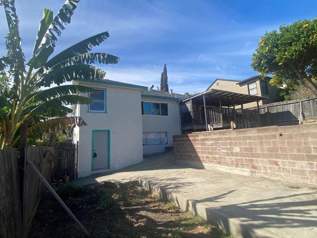 551 Vallejo Avenue, Rodeo, CA 94572