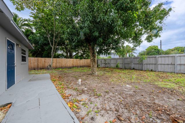 1220 NW 1st Avenue Rear, Fort Lauderdale, FL 33311
