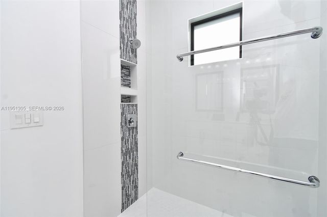 843 S Burns Ave S, Lehigh Acres, FL 33974