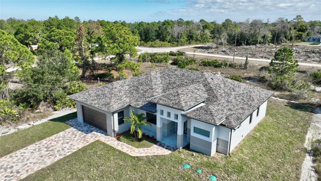 843 S Burns Ave S, Lehigh Acres, FL 33974