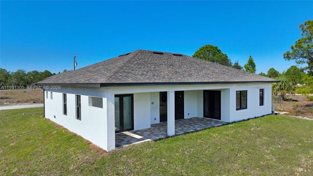 843 S Burns Ave S, Lehigh Acres, FL 33974