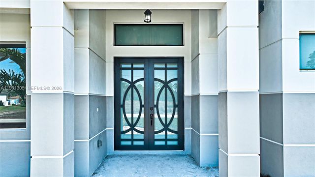 843 S Burns Ave S, Lehigh Acres, FL 33974