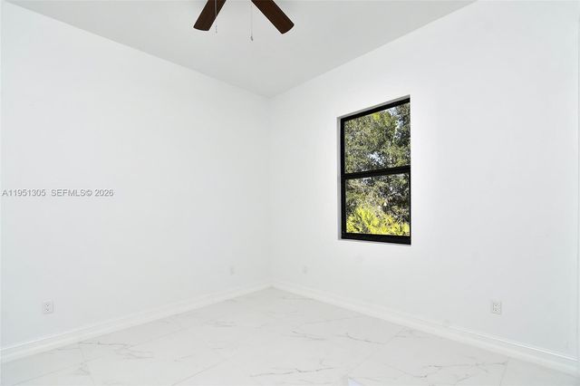 843 S Burns Ave S, Lehigh Acres, FL 33974