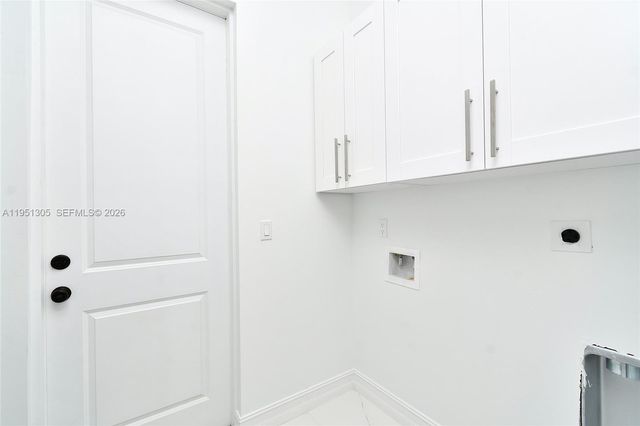 843 S Burns Ave S, Lehigh Acres, FL 33974