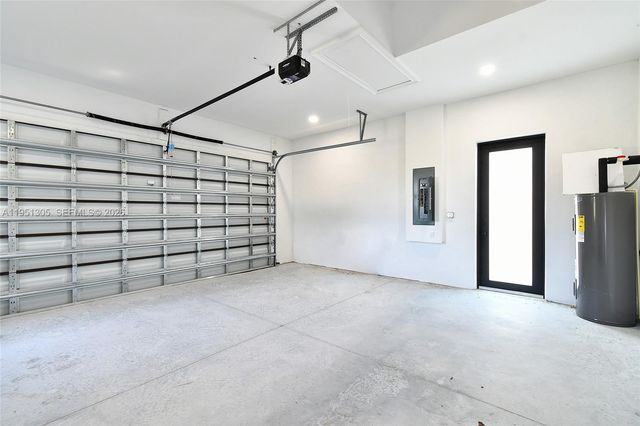 843 S Burns Ave S, Lehigh Acres, FL 33974