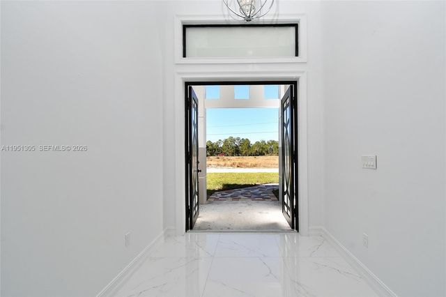 843 S Burns Ave S, Lehigh Acres, FL 33974