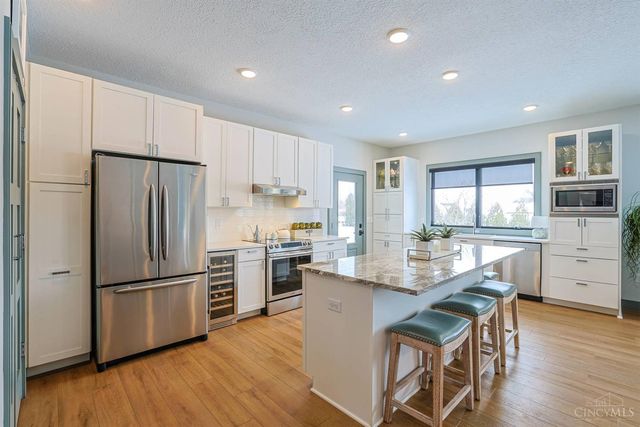 802 Pebble Place, Tipp City, OH 45371