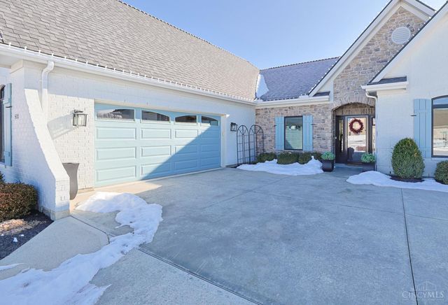 802 Pebble Place, Tipp City, OH 45371