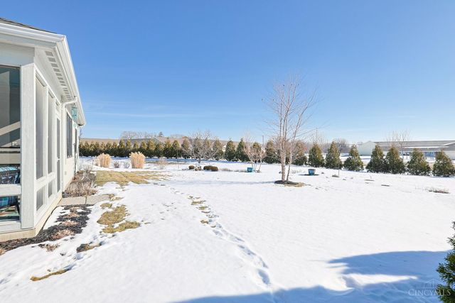 802 Pebble Place, Tipp City, OH 45371