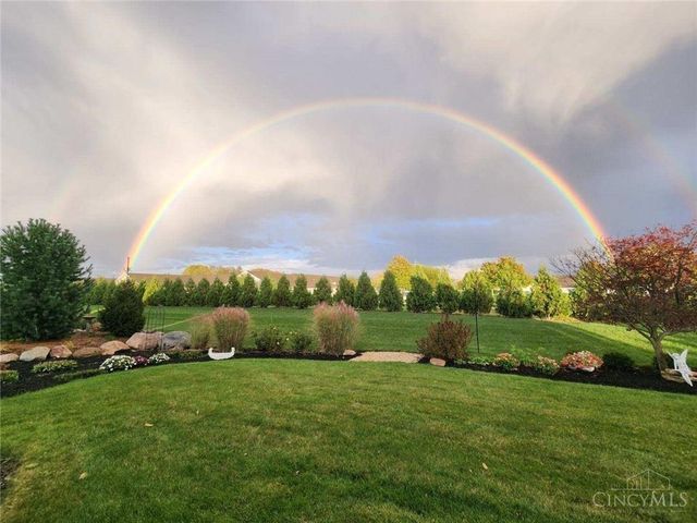 802 Pebble Place, Tipp City, OH 45371