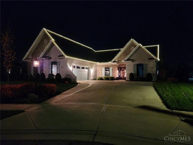 802 Pebble Place, Tipp City, OH 45371