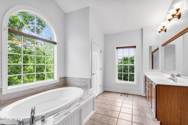3 Jake Drive, Cream Ridge, NJ 08514