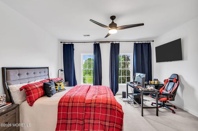 3 Jake Drive, Cream Ridge, NJ 08514